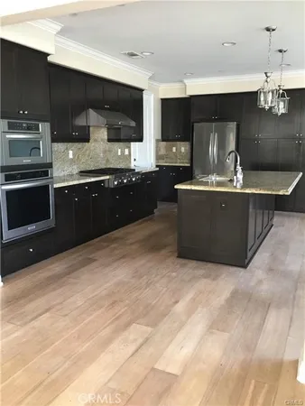 $7,000 | 102 Shadowbrook, Irvine, CA 92604