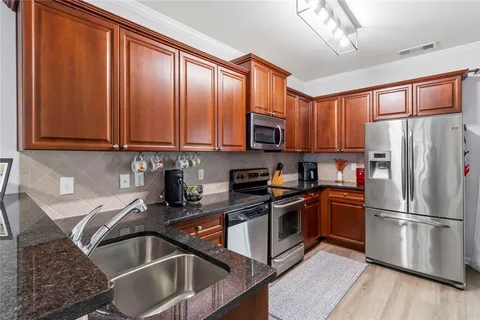 $334,900 | 1472 Liberty Parkway Northwest, Atlanta, GA 30318