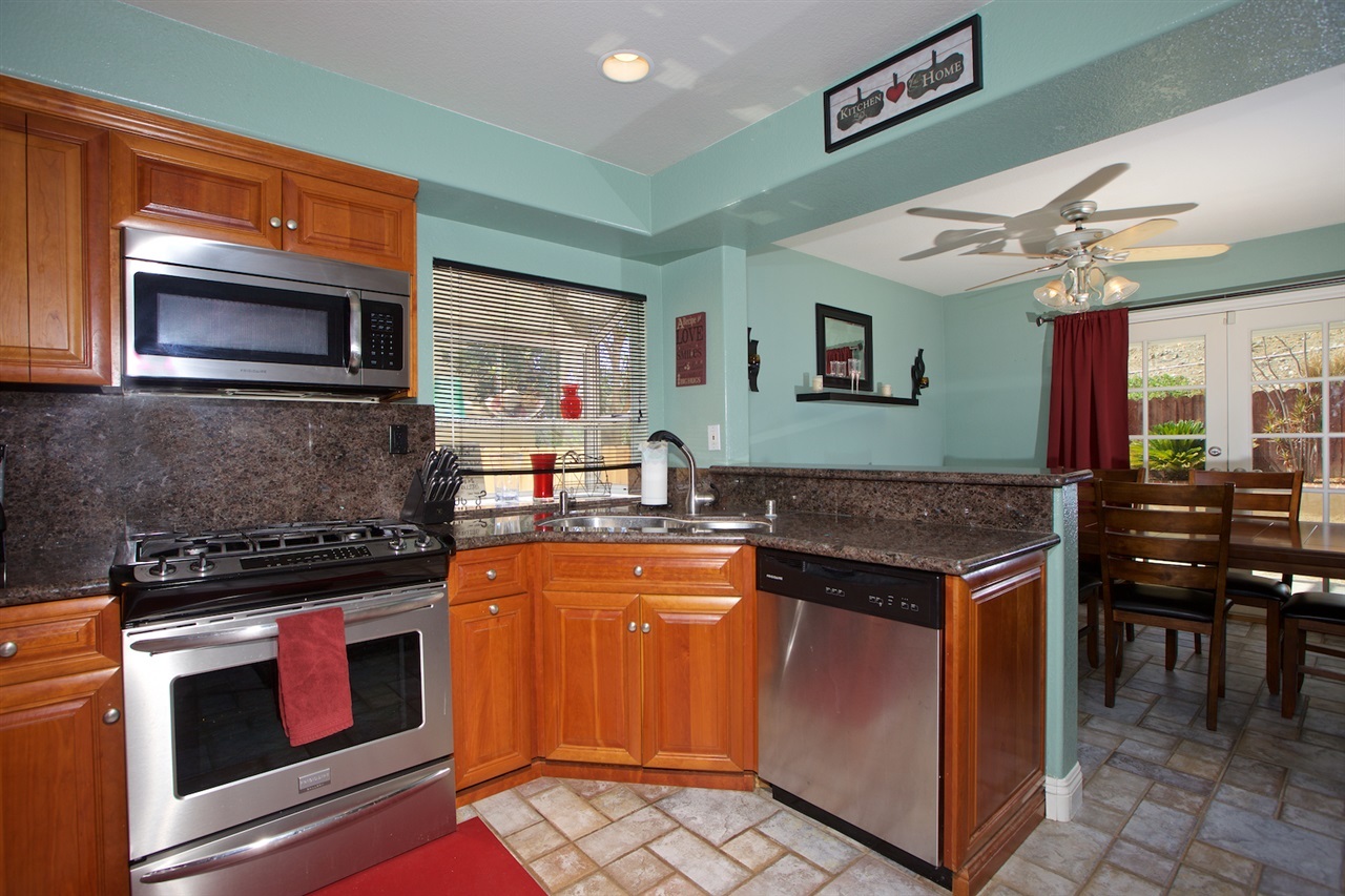 9786 Avenida Ricardo Spring Valley, CA 91977 - Photo 9 of 25