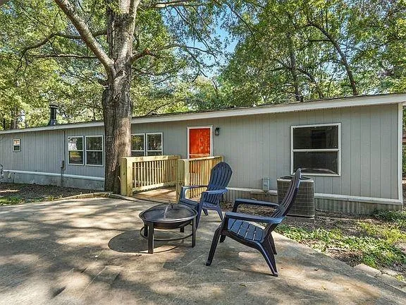 $149,900 | 2518 Lovely Drive, Chandler, TX 75758