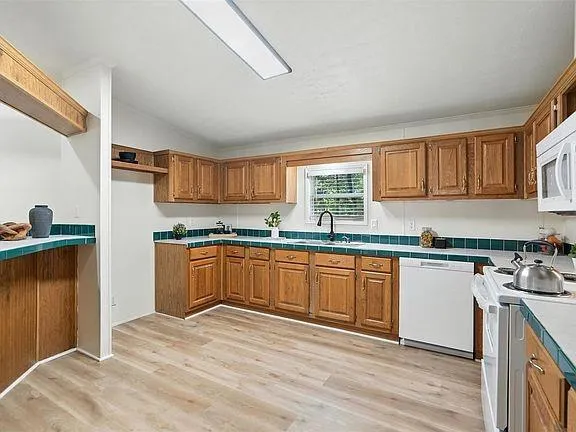$149,900 | 2518 Lovely Drive, Chandler, TX 75758