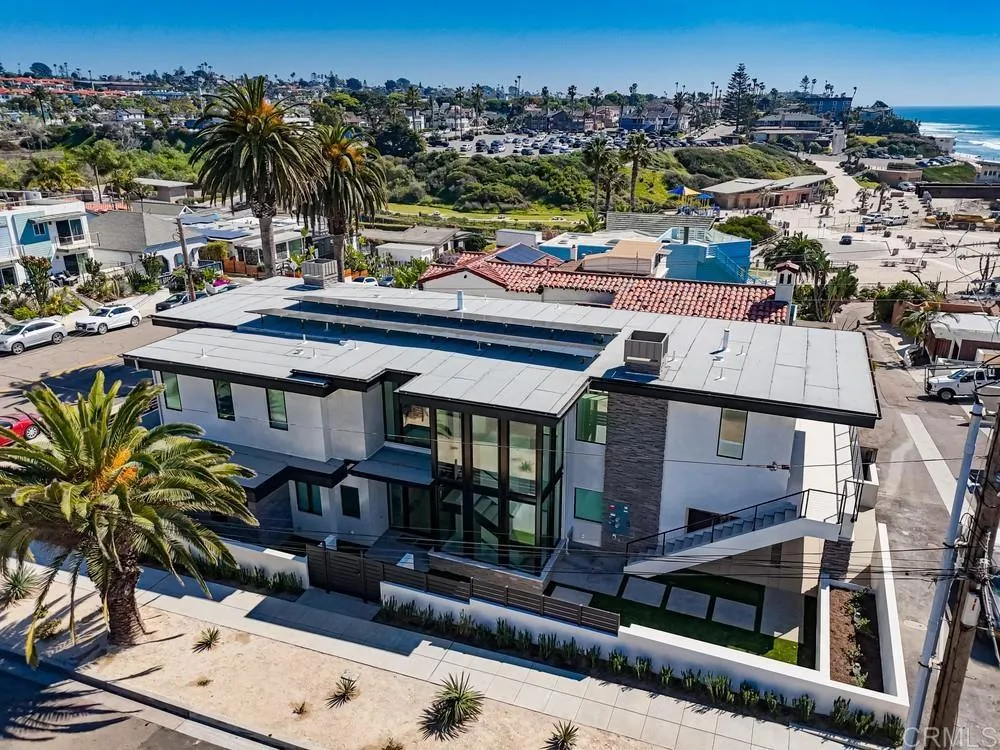 206 4th Street Encinitas, CA 92024 - Photo 5 of 9