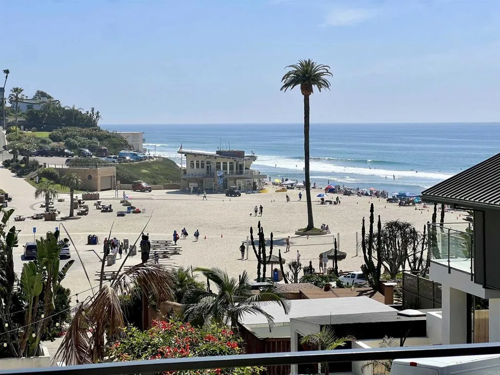 206 4th Street Encinitas, CA 92024 - Photo 6 of 9