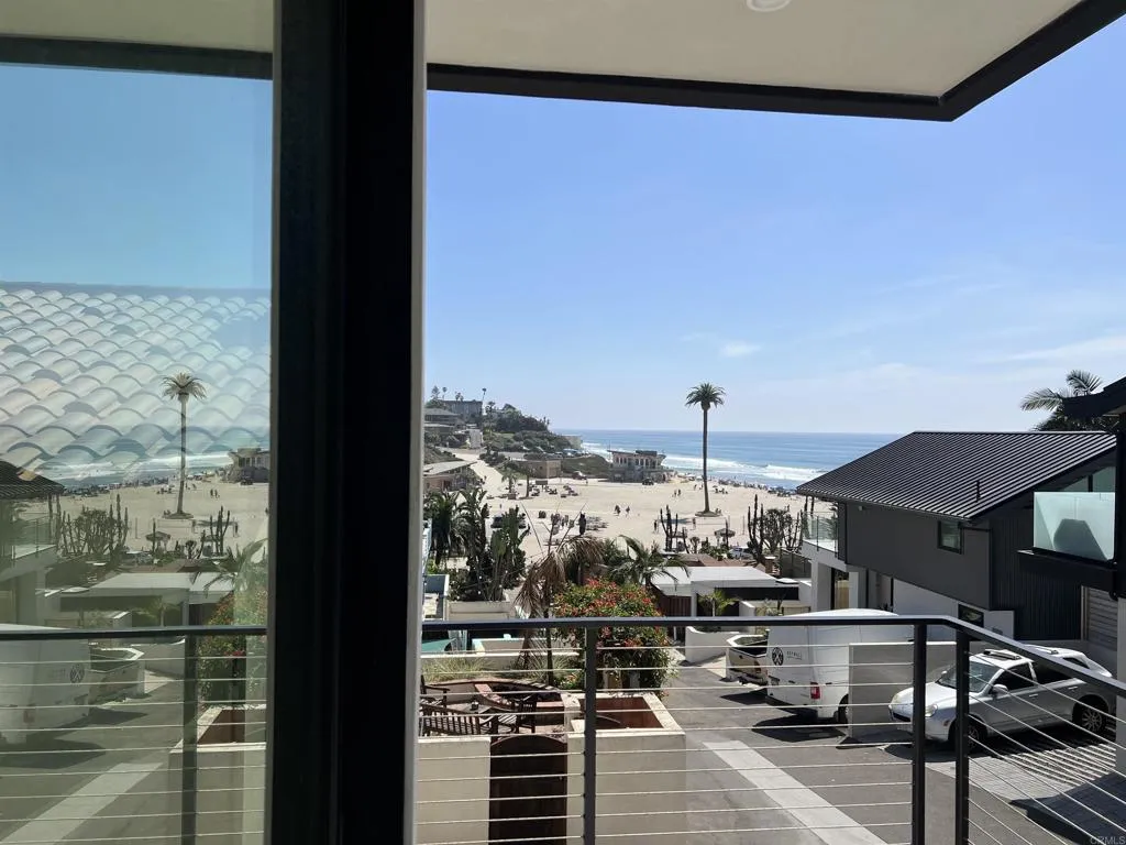 206 4th Street Encinitas, CA 92024 - Photo 7 of 9