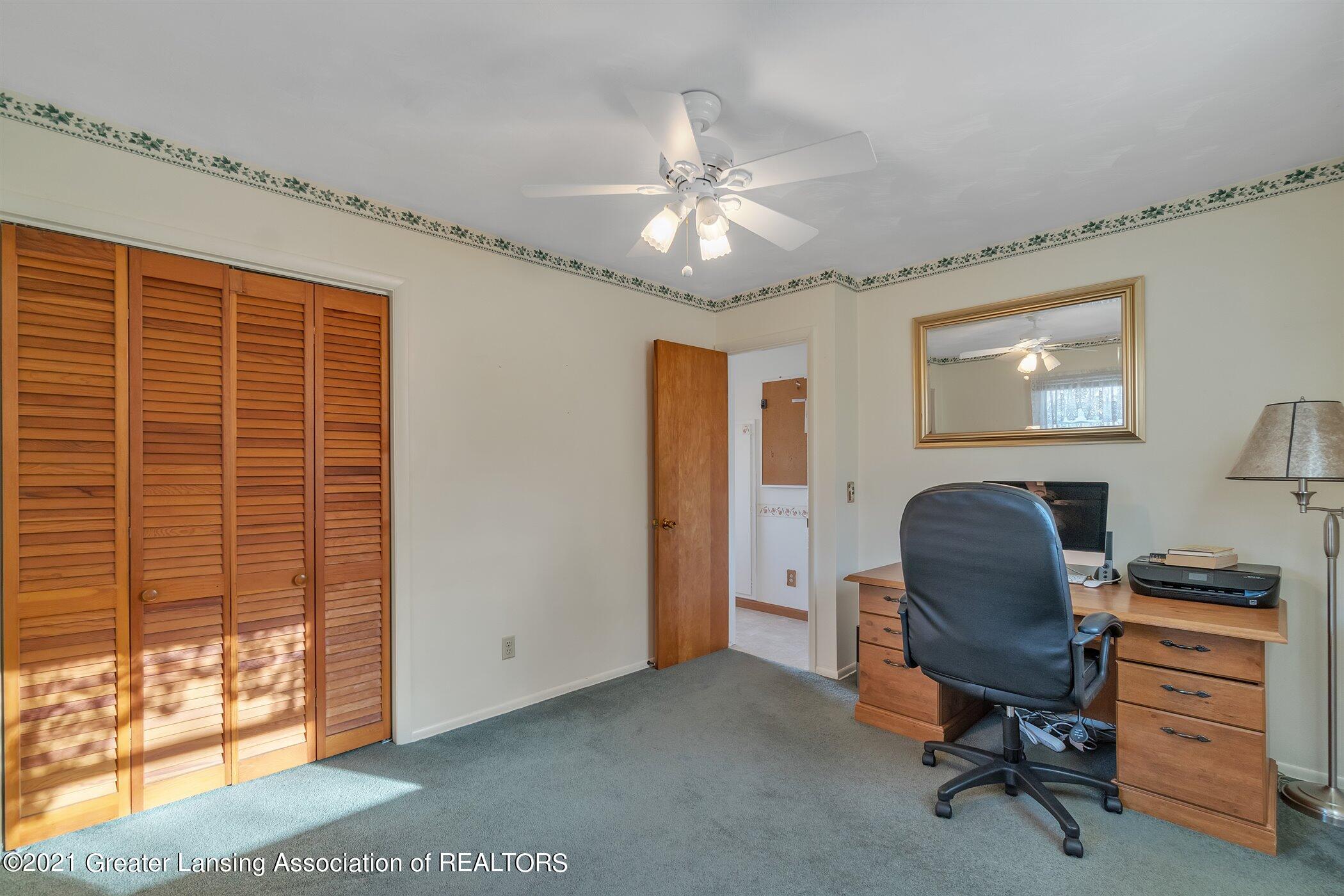 922 Robins Road Lansing, MI 48917 - Photo 14 of 34 Office