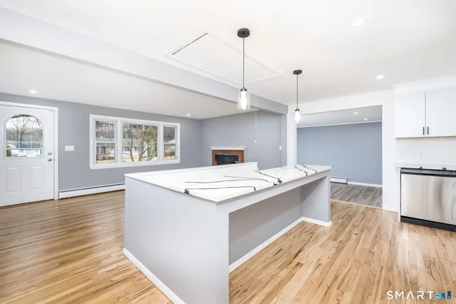 $2,800 | 555 Graham Road, South Windsor, CT 06074