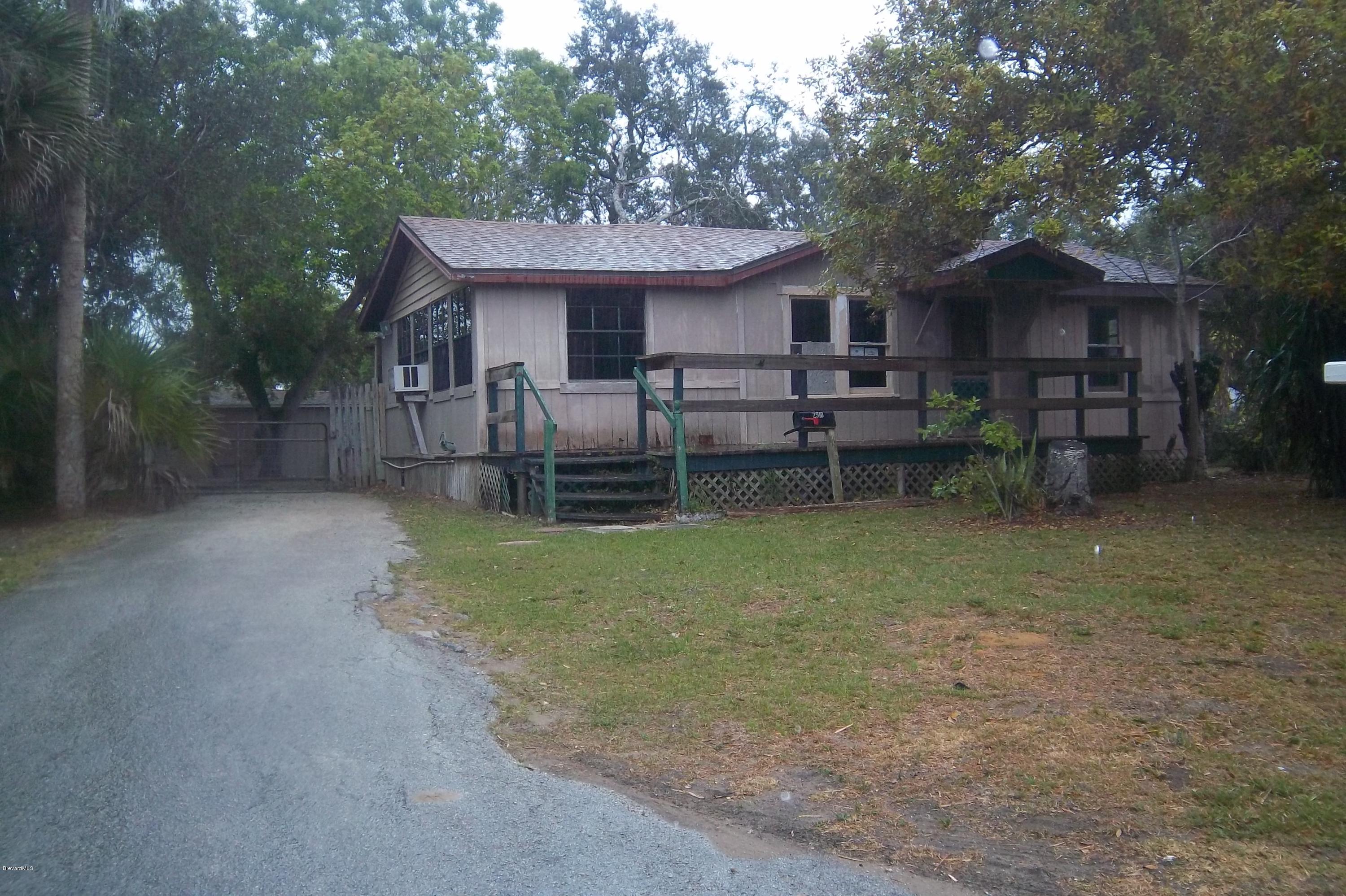 2910 Township Road Malabar, FL 32950 - Photo 1 of 8 100_0518