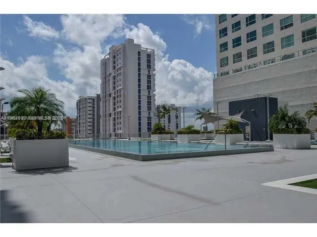 $3,350 | 690 Southwest 1st Court, Unit 1506, Miami, FL 33130
