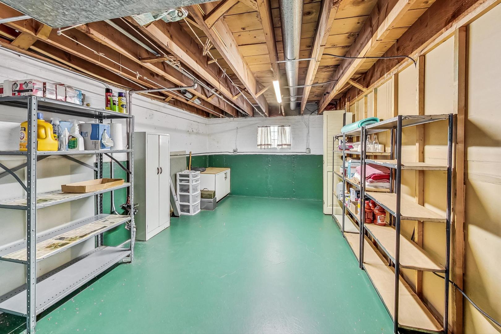 6241 South Rutherford Avenue Chicago, IL 60638 - Photo 27 of 39 a view of an entryway with a lot of stuff