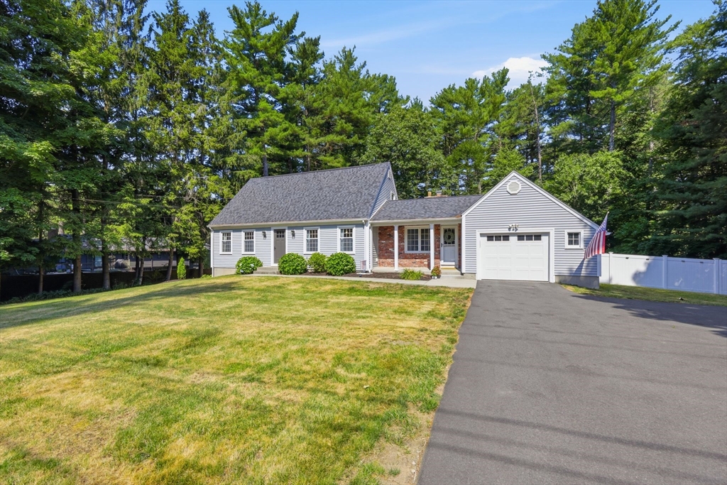 175 Pontoosic Road Westfield, MA 01085 - Photo 2 of 38