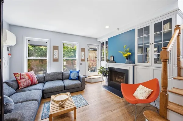 $1,845,000 | 126 4th Place, Unit 2 | Carroll Gardens