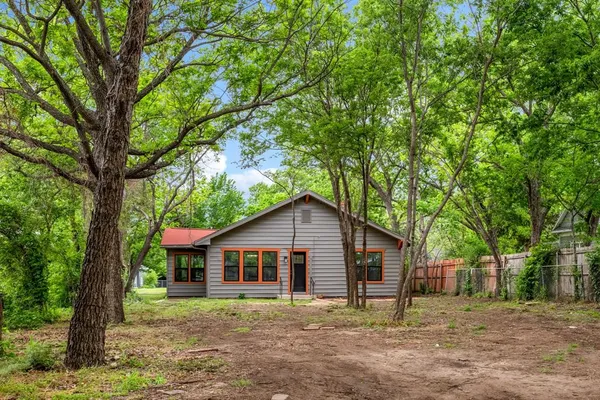 $450,000 | 1014 Bolivar Street, Denton, TX 76201