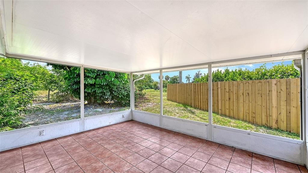 2512 Post Road Sarasota, FL 34231 - Photo 27 of 35