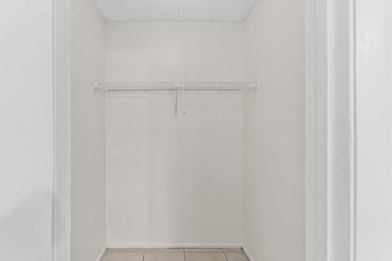 4905 Gulfstream Road Lake Worth, FL 33461 - Photo 11 of 20 011-4905GulfstreamRoad-LakeWorthBeach-FL