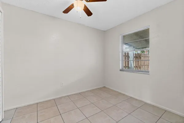 $2,200 | 4905 Gulfstream Road, Lake Worth, FL 33461