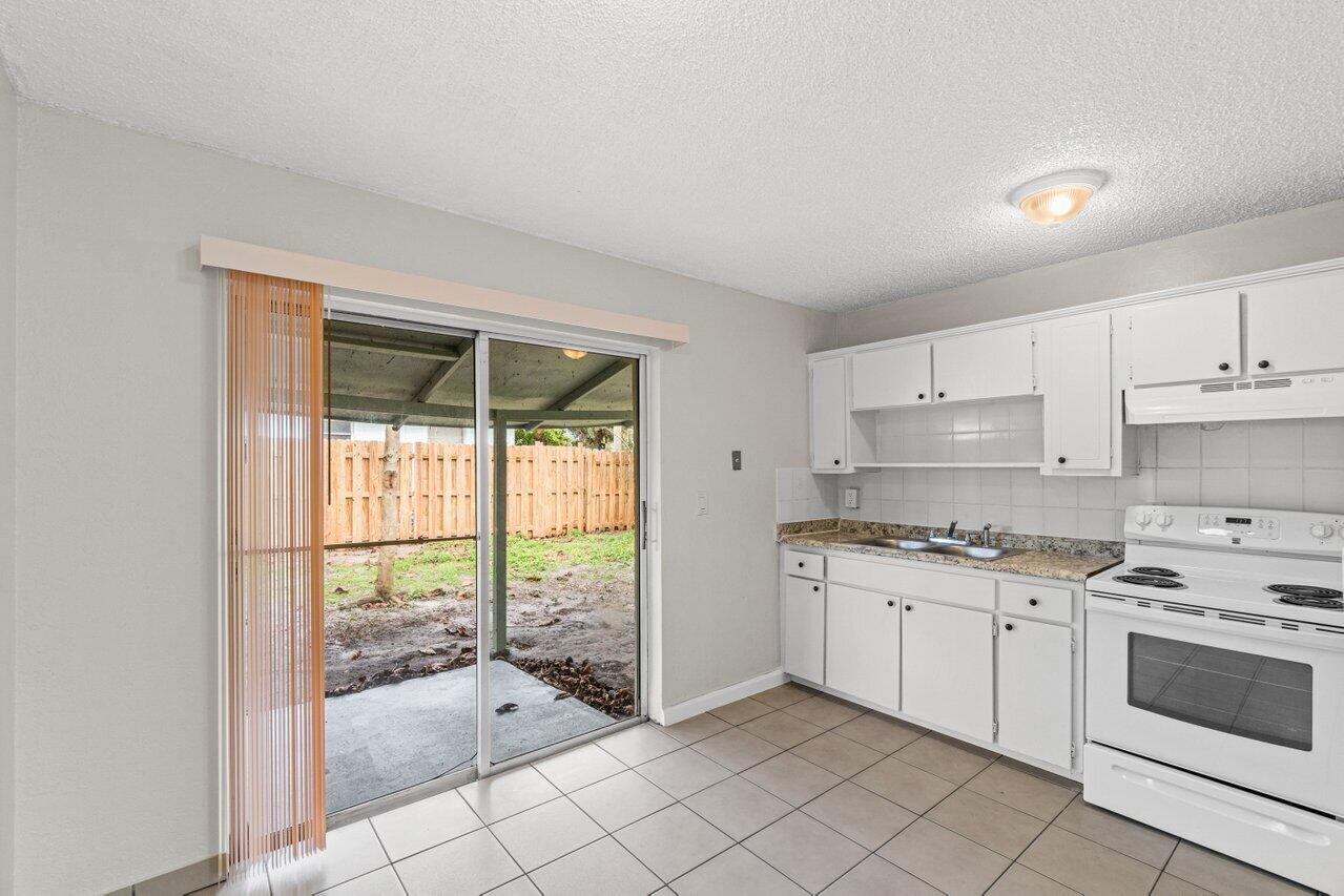 4905 Gulfstream Road Lake Worth, FL 33461 - Photo 15 of 20 015-4905GulfstreamRoad-LakeWorthBeach-FL