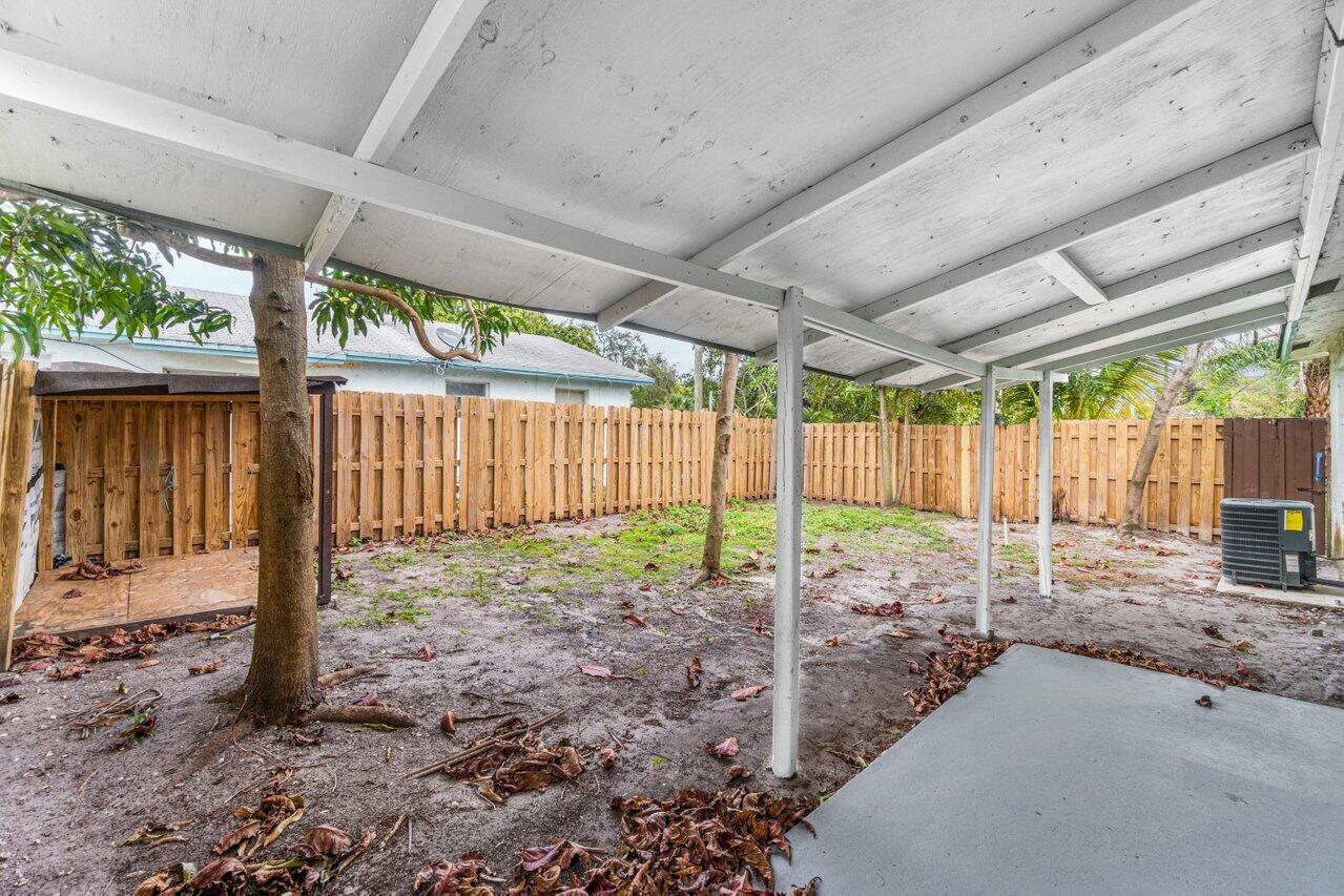 4905 Gulfstream Road Lake Worth, FL 33461 - Photo 18 of 20 018-4905GulfstreamRoad-LakeWorthBeach-FL