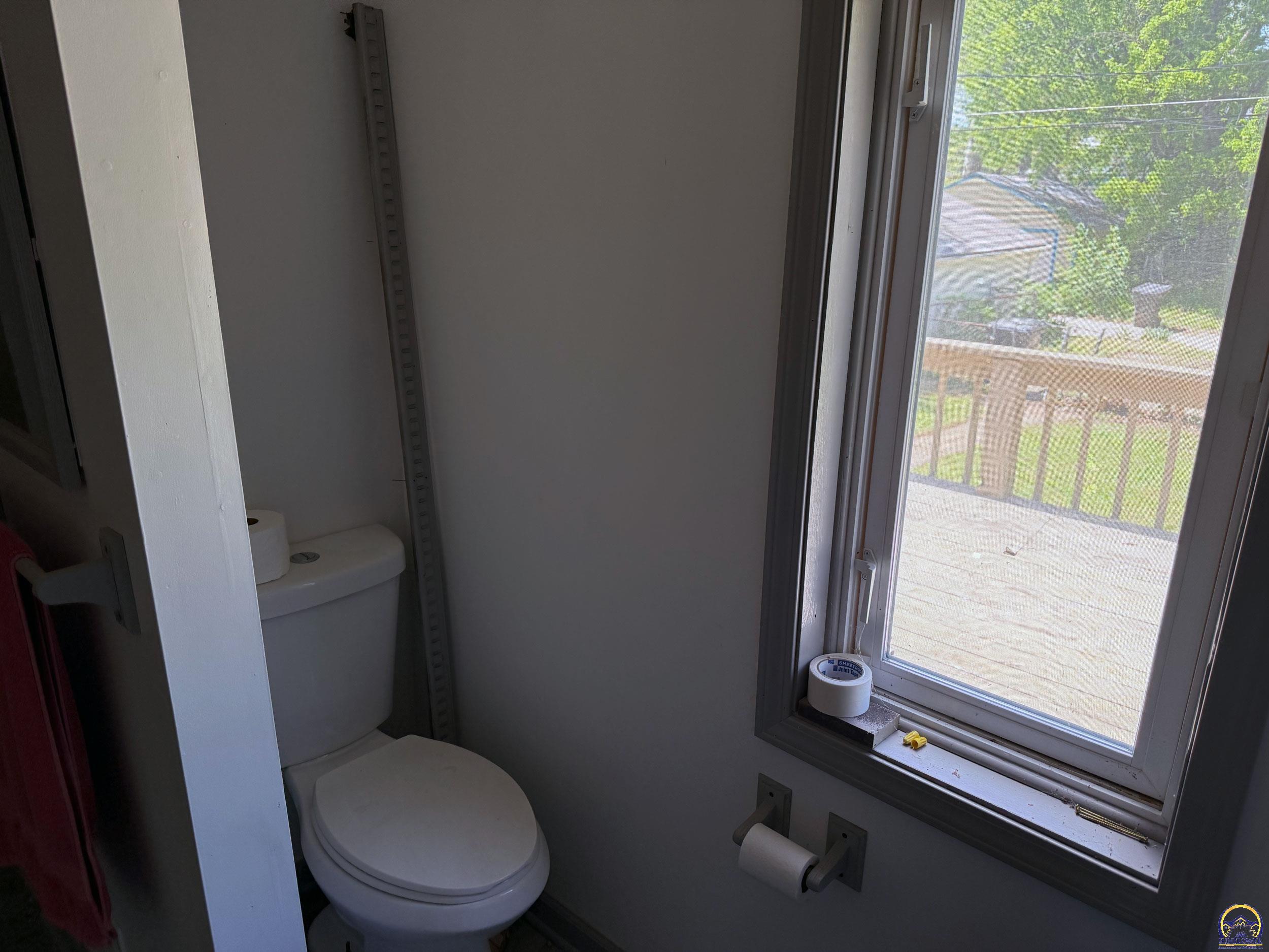 115 Southwest Fillmore Street Topeka, KS 66606 - Photo 10 of 12