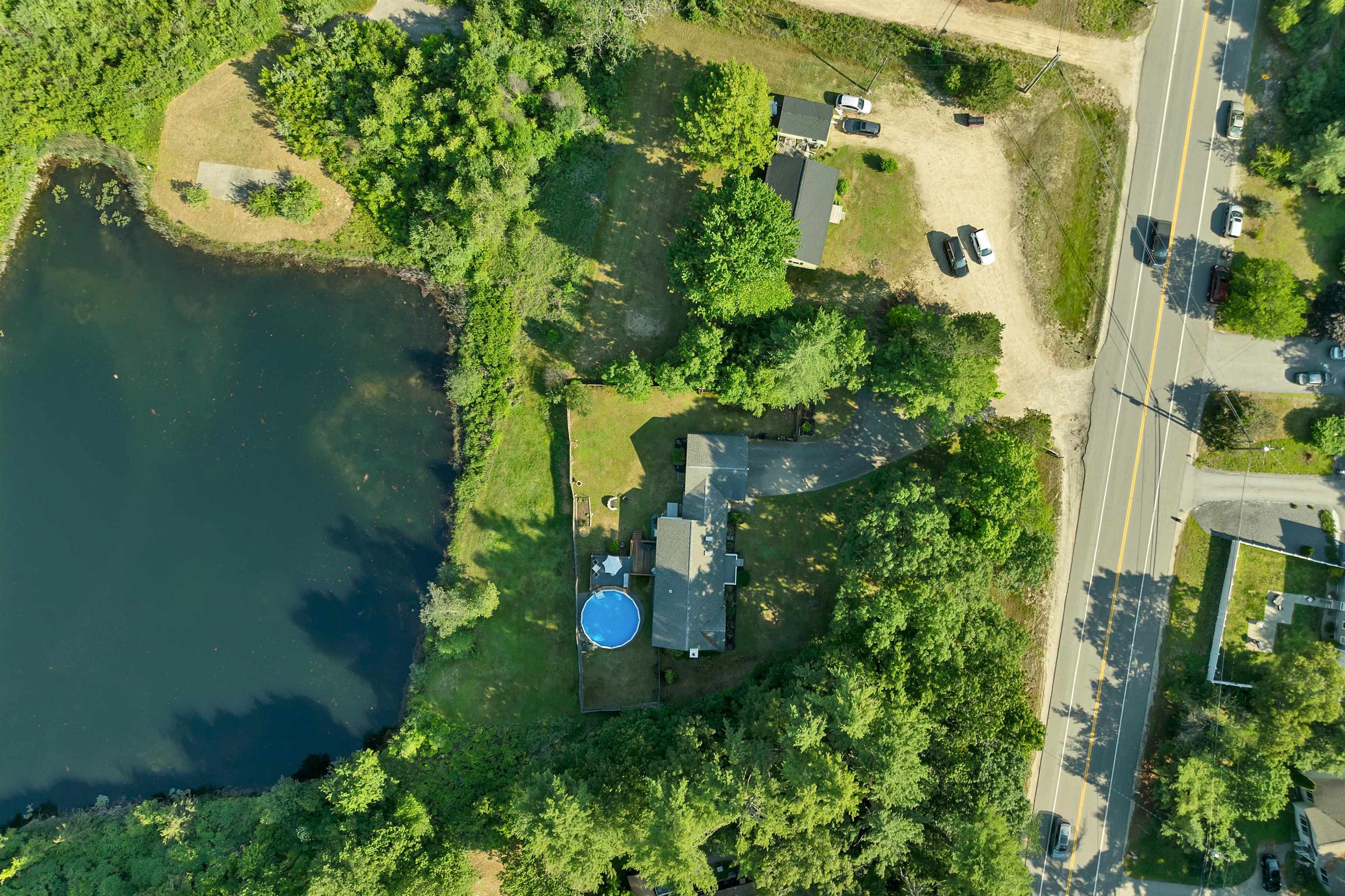 84 Fremont Road Raymond, NH 03077 - Photo 34 of 43