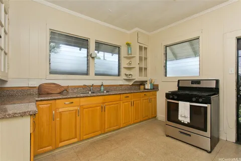 $949,000 | 2211 Bingham Street, Honolulu, HI 96826