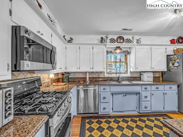 $799,000 | 671 Bairds Creek Road, Vilas, NC 28692