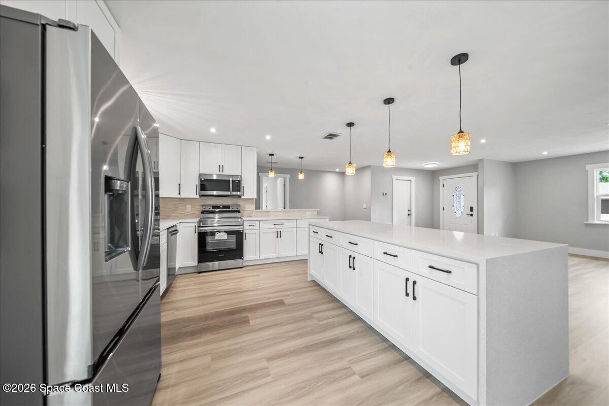 434 Barcelona Road Southeast Palm Bay, FL 32909 - Photo 7 of 28 07-untitled-7