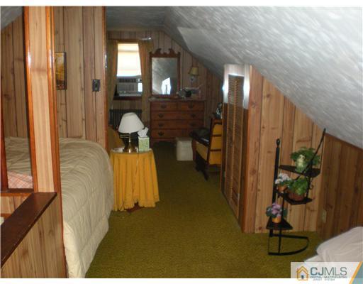 302 Poll Place Edison, NJ 08817 - Photo 7 of 10 Gallery Image 7