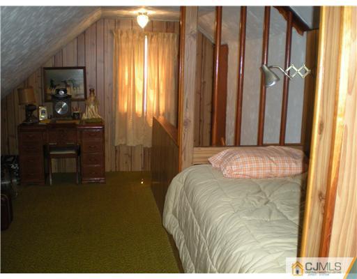 302 Poll Place Edison, NJ 08817 - Photo 8 of 10 Gallery Image 8