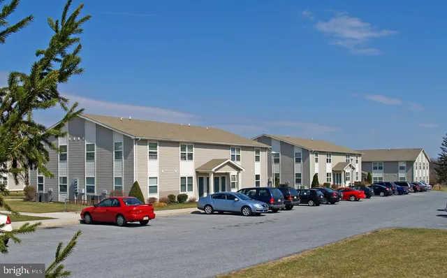 a car parked in front of a building