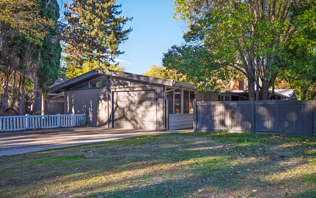 $489,900 | 760 Locust Street, Redding, CA 96001