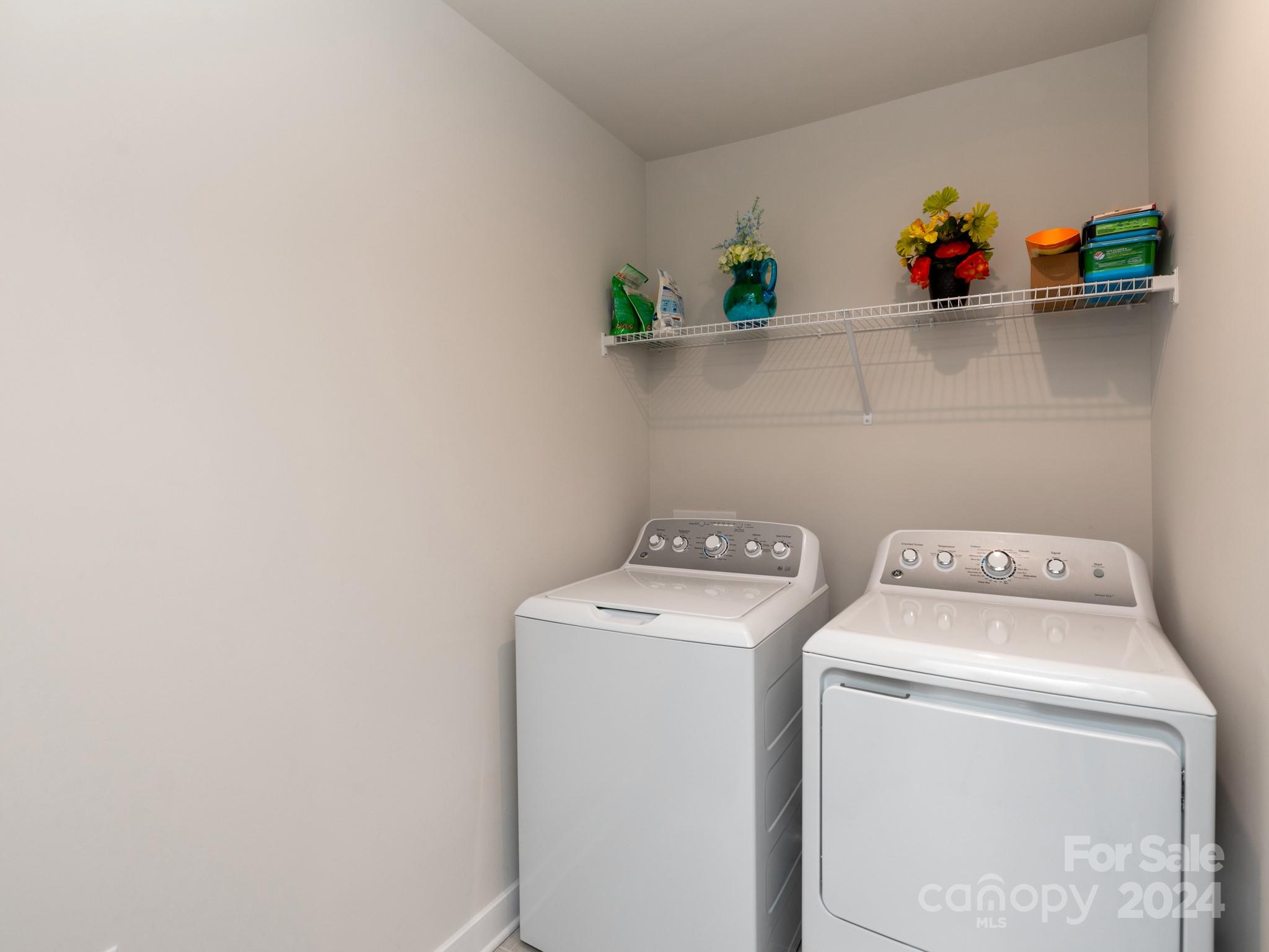 309 Damask Drive Lancaster, SC 29720 - Photo 15 of 28 a utility room with dryer and washer
