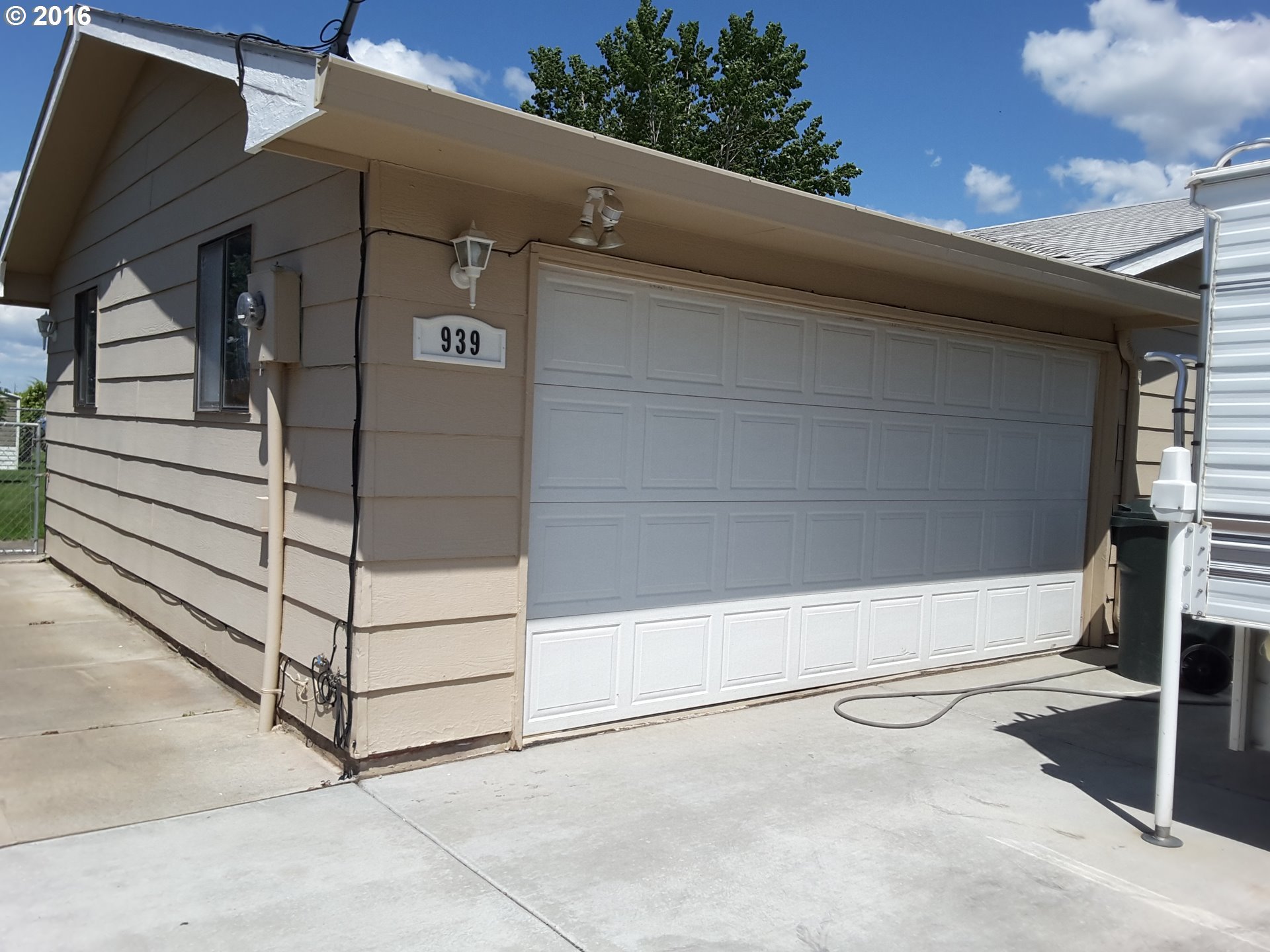 939 East Ridgeway Avenue Hermiston, OR 97838 - Photo 3 of 27 Gallery Image 3