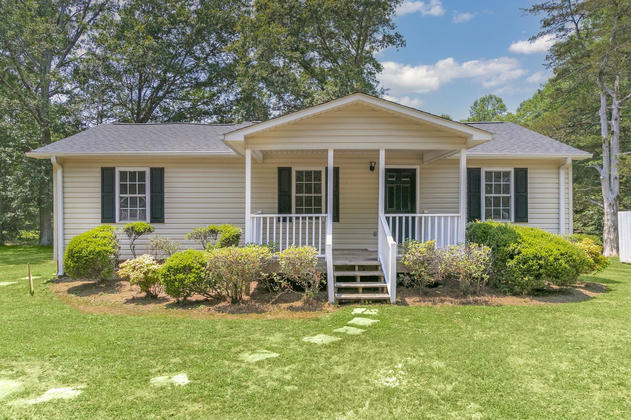 216 Black Snake Road Easley, SC 29640 - Photo 4 of 36 Gallery Image 4