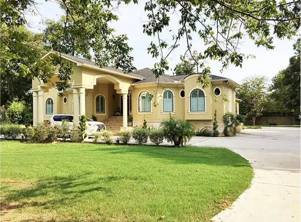 $1,600,000 | 904 Hill Road, Houston, TX 77037