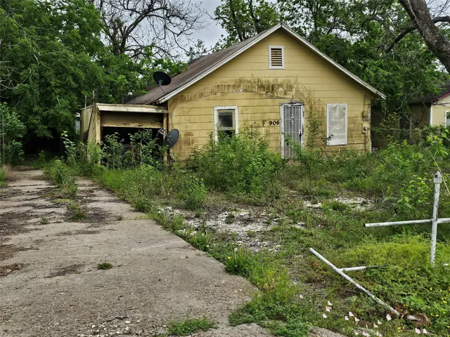 $1,600,000 | 904 Hill Road, Houston, TX 77037