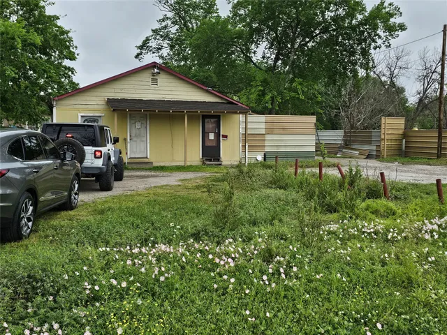 $1,600,000 | 904 Hill Road, Houston, TX 77037