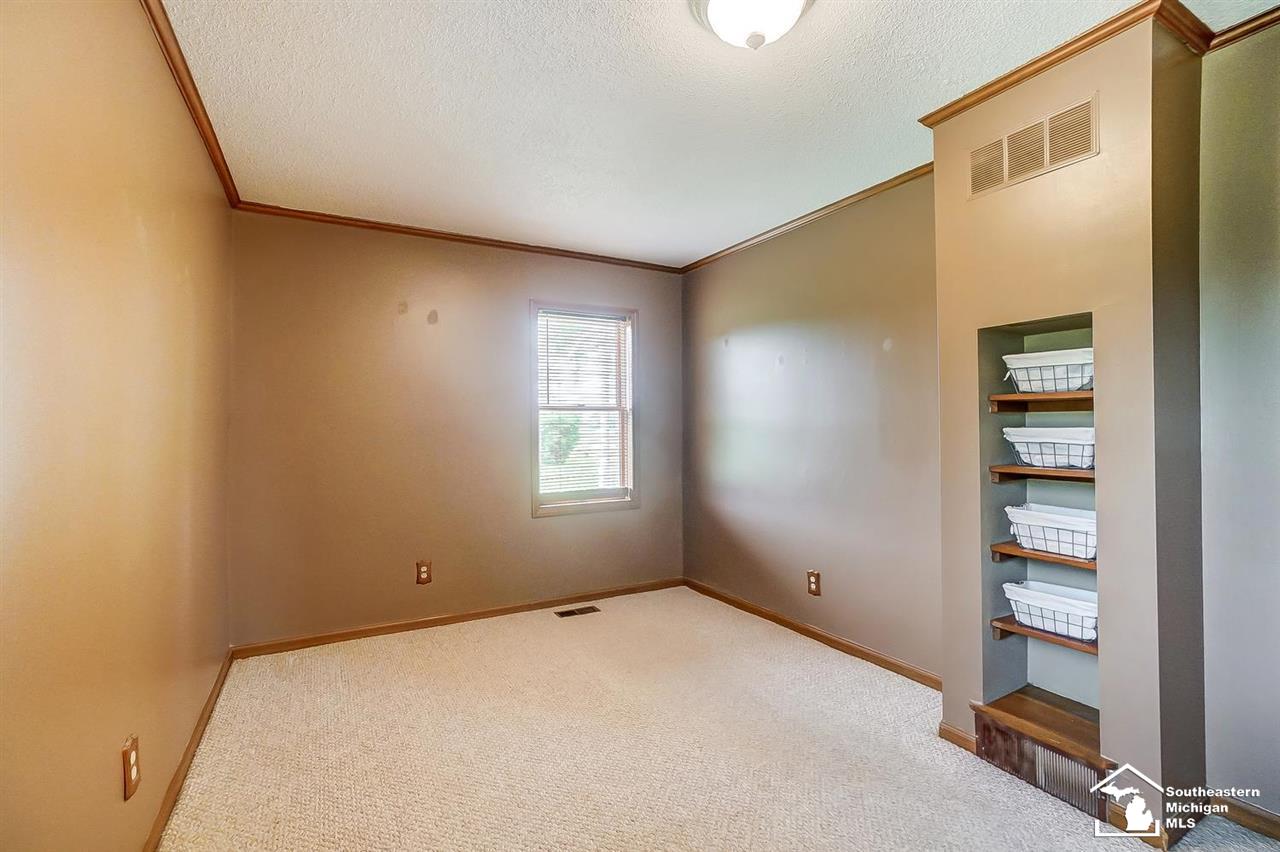5550 Dennison Road Dundee, MI 48131 - Photo 17 of 44