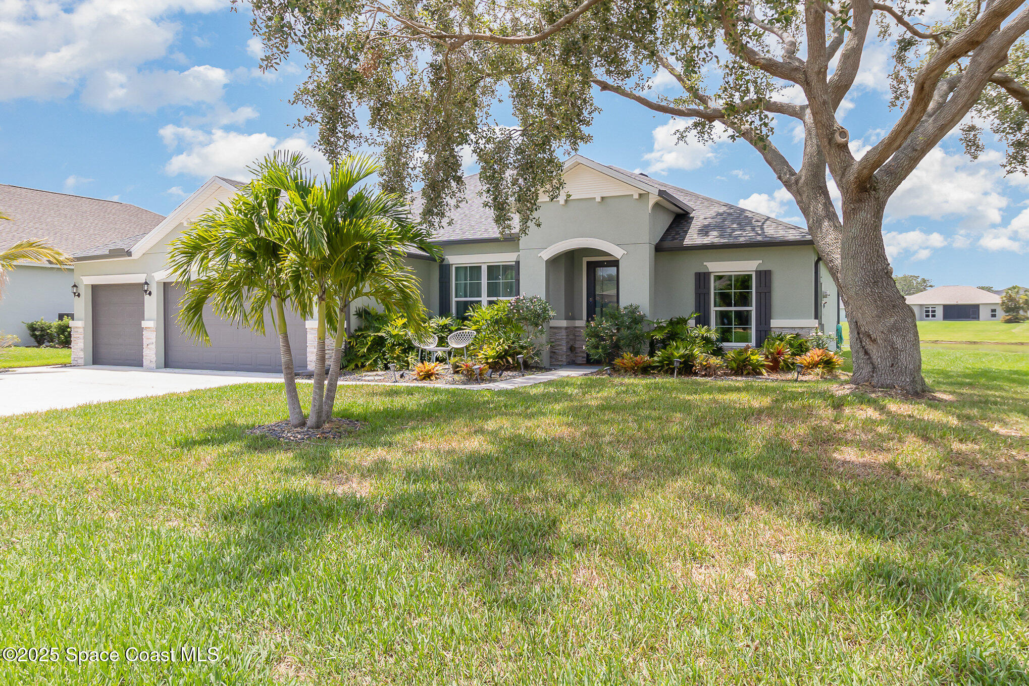 718 Lyndall Lane Palm Bay, FL 32905 - Photo 2 of 24 001_i77a3687-edit
