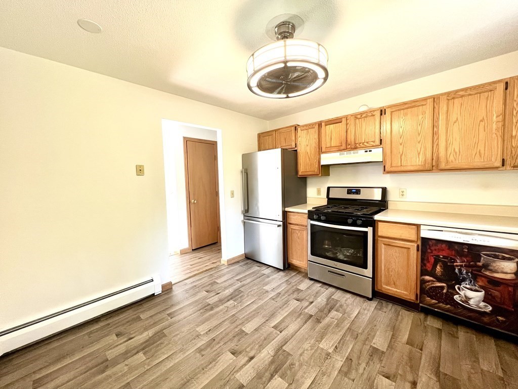 3 Humeston Slope Holyoke, MA 01040 - Photo 8 of 26 Gallery Image 8