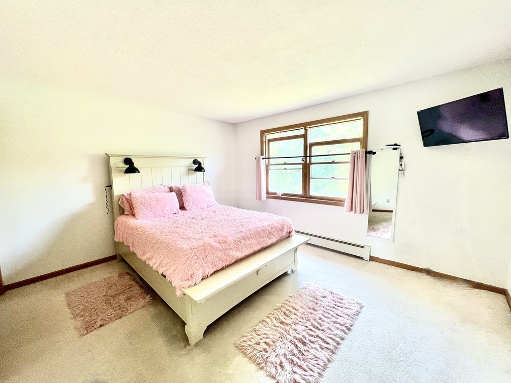 3 Humeston Slope Holyoke, MA 01040 - Photo 10 of 26 Gallery Image 10