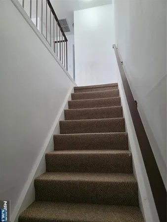$1,950 | 590 A Center Street, Unit 6, Oradell, NJ 07649