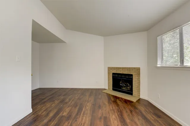 $1,050 | 7200 West T C Jester Boulevard, Unit 904, Houston, TX 77088