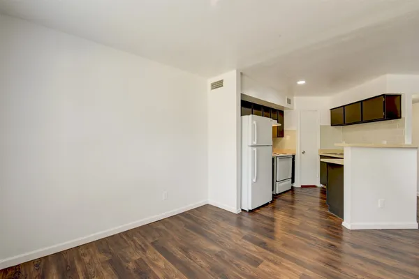 $1,050 | 7200 West T C Jester Boulevard, Unit 904, Houston, TX 77088