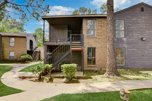 $1,050 | 7200 West T C Jester Boulevard, Unit 904, Houston, TX 77088