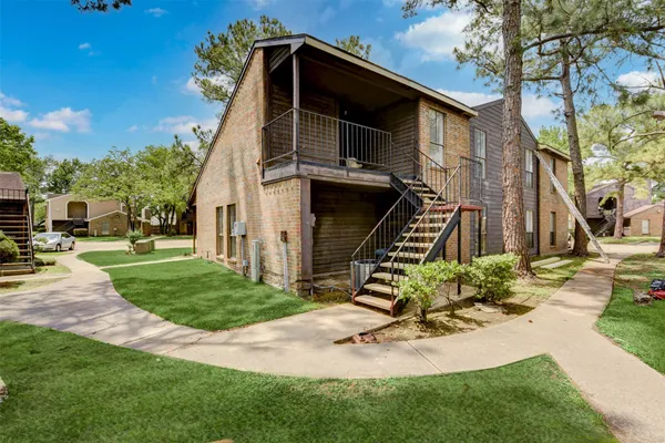 $1,050 | 7200 West T C Jester Boulevard, Unit 904, Houston, TX 77088