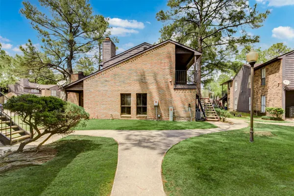 $1,050 | 7200 West T C Jester Boulevard, Unit 904, Houston, TX 77088