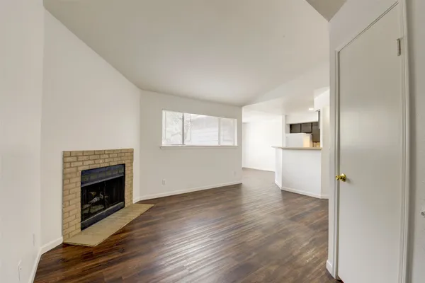 $1,050 | 7200 West T C Jester Boulevard, Unit 904, Houston, TX 77088