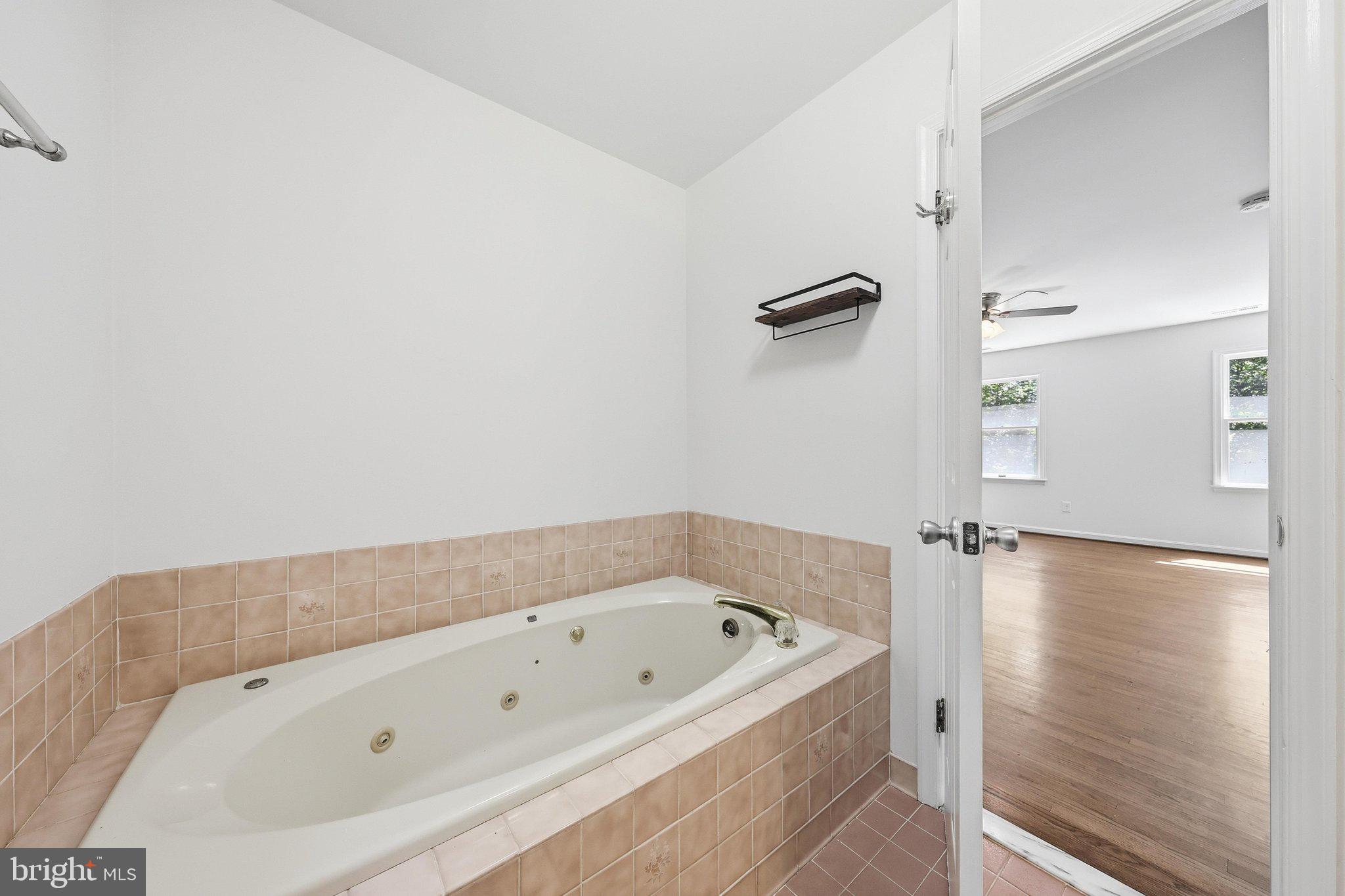 4206 Basford Road Frederick, MD 21703 - Photo 33 of 55 Bathroom