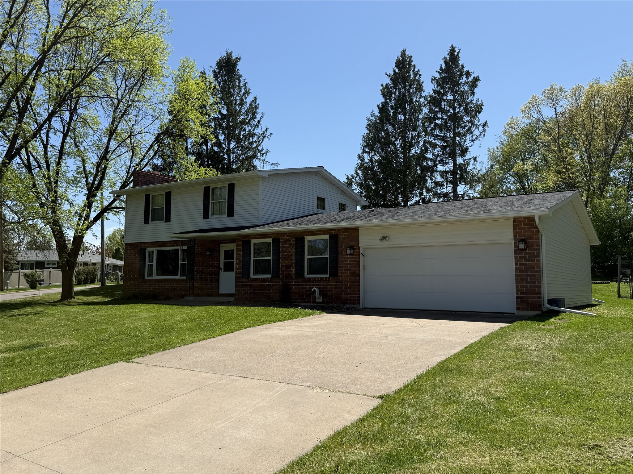 1502 West Marshall Street Rice Lake, WI 54868 - Photo 2 of 33