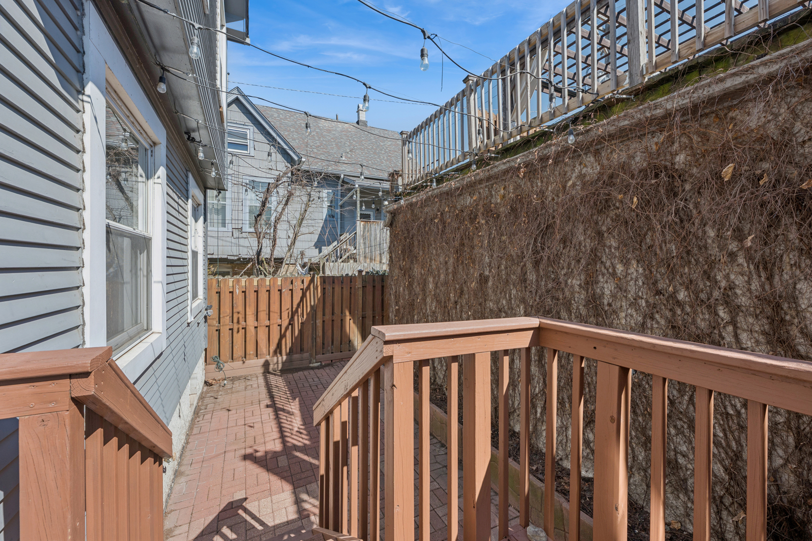 3239 North Kenmore Avenue, Unit 5 Chicago, IL 60657 - Photo 30 of 35 a view of wooden balcony